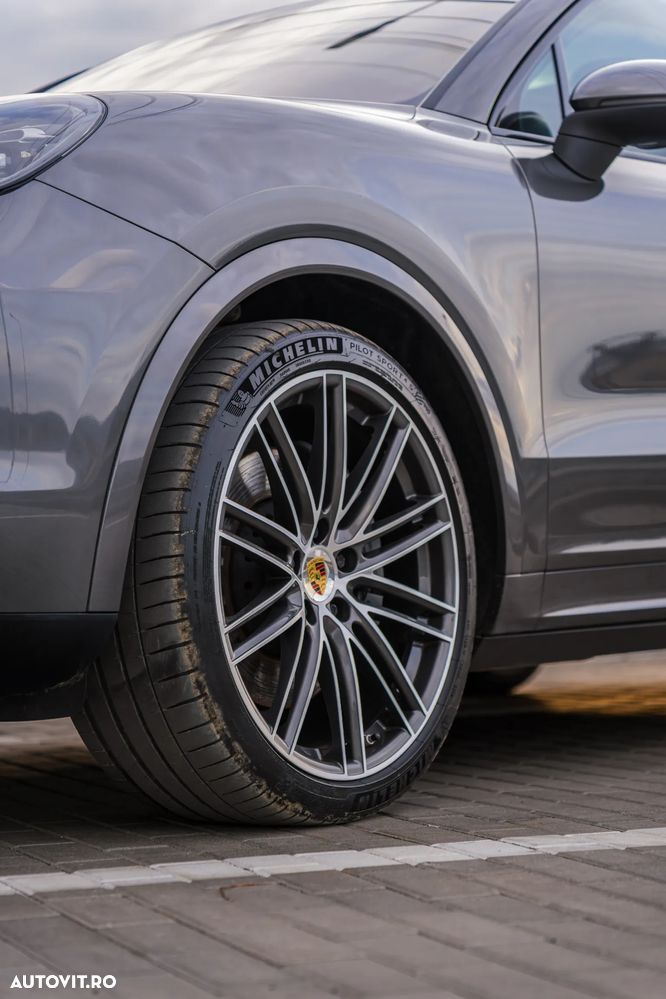 Porsche Cayenne Coupe S - 9
