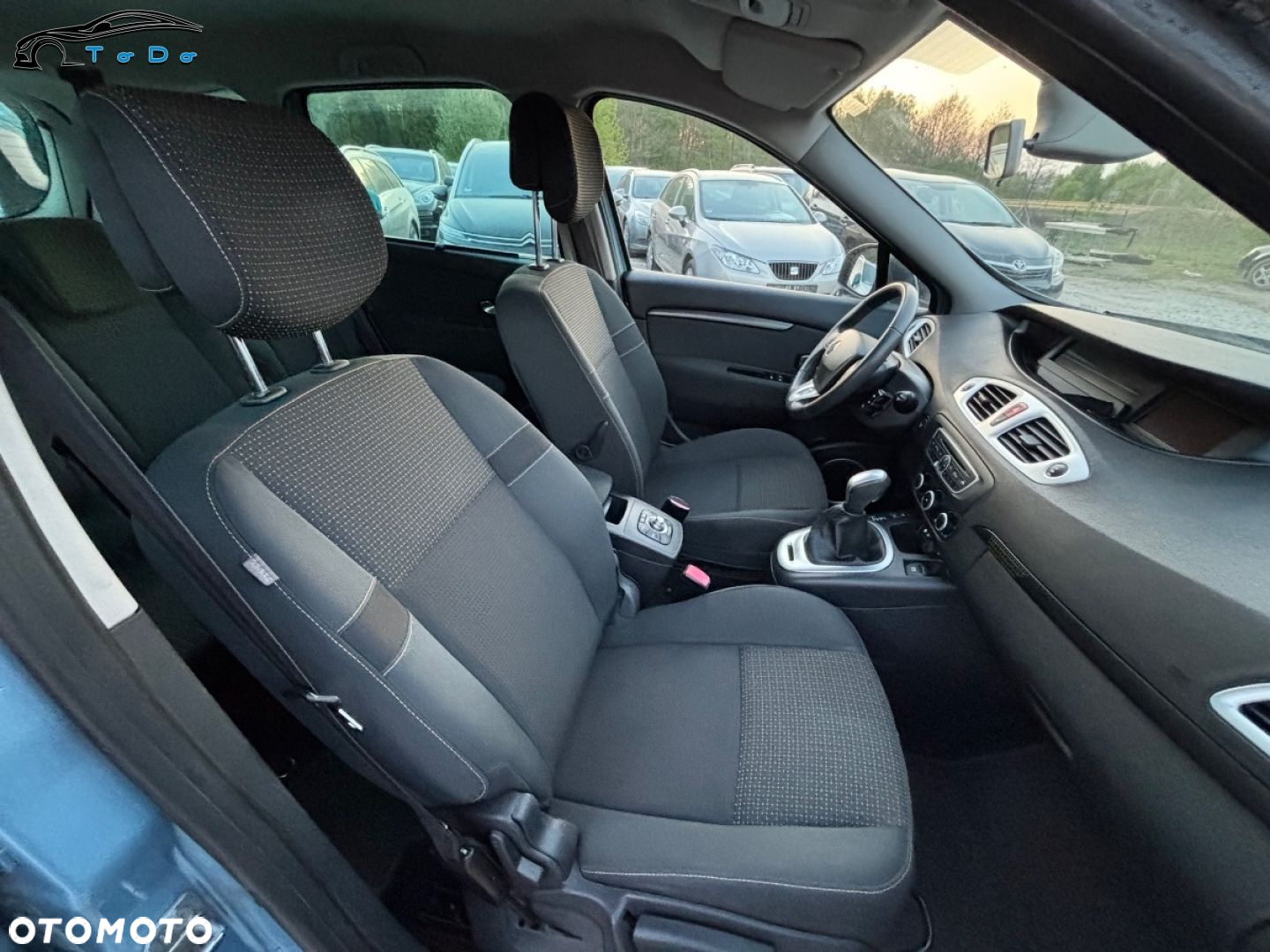 Renault Scenic 2.0 16V Privilege CVT Euro5 - 22