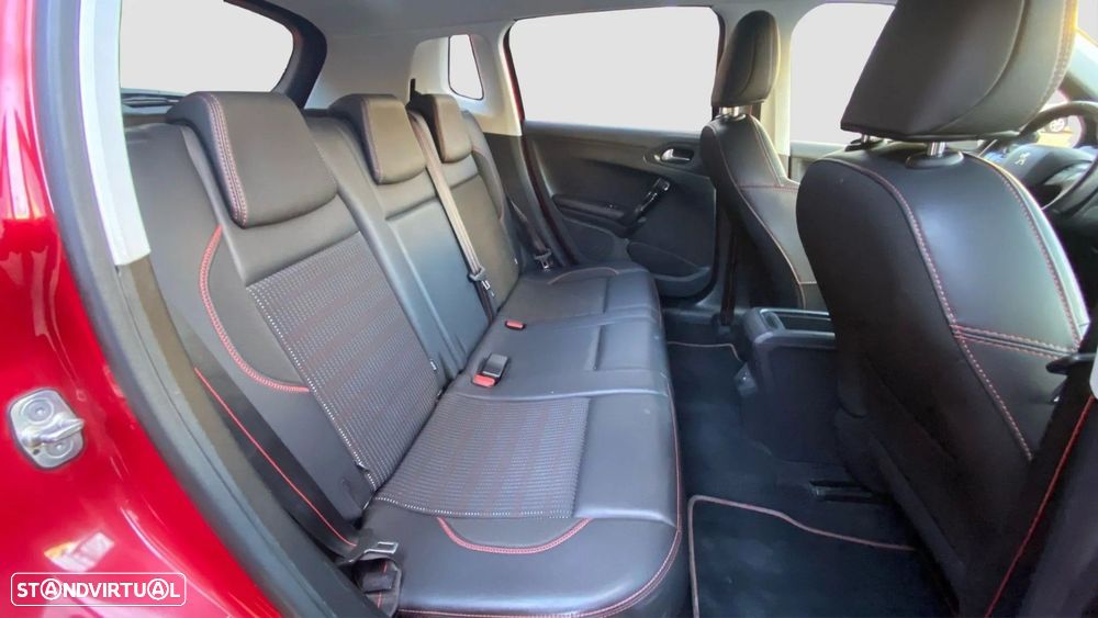 Peugeot 2008 1.2 PureTech GT Line EAT6 - 13