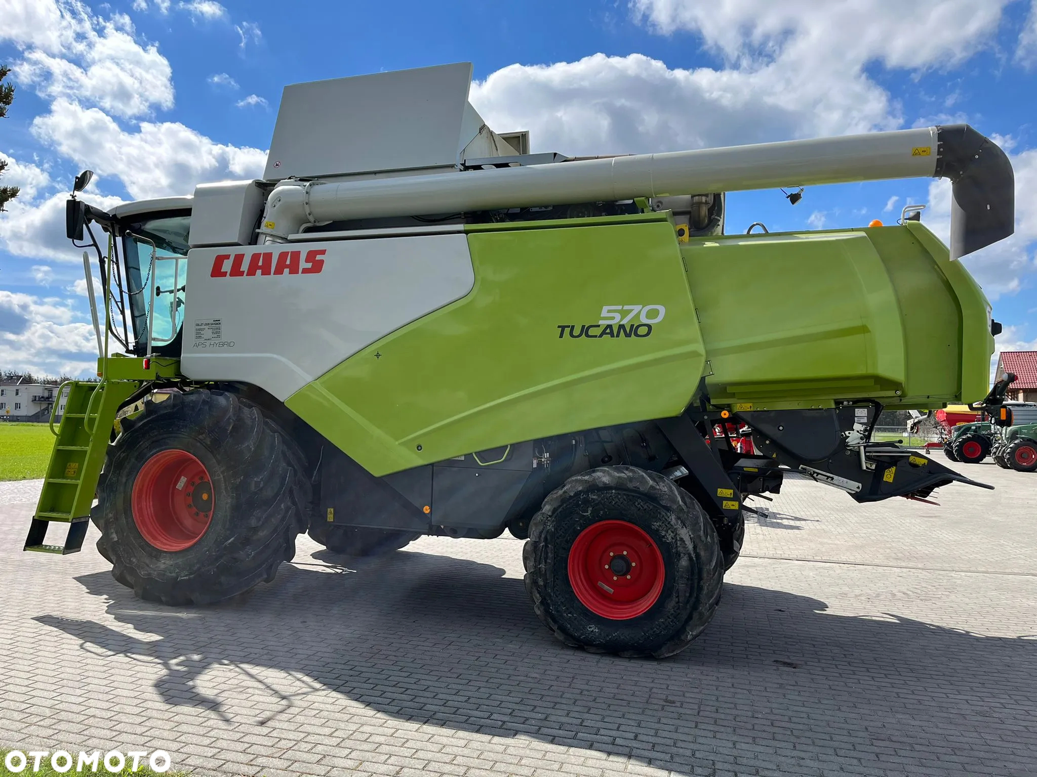 Claas TUCANO 570 heder Vario 770 - 21