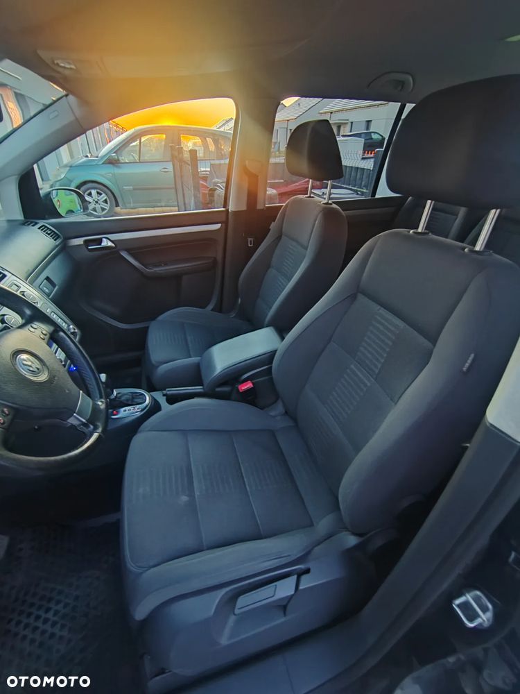 Volkswagen Touran 2.0 TDI DSG United - 5