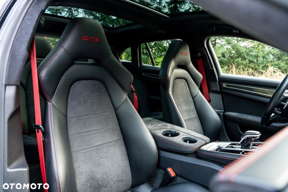 Porsche Panamera - 25
