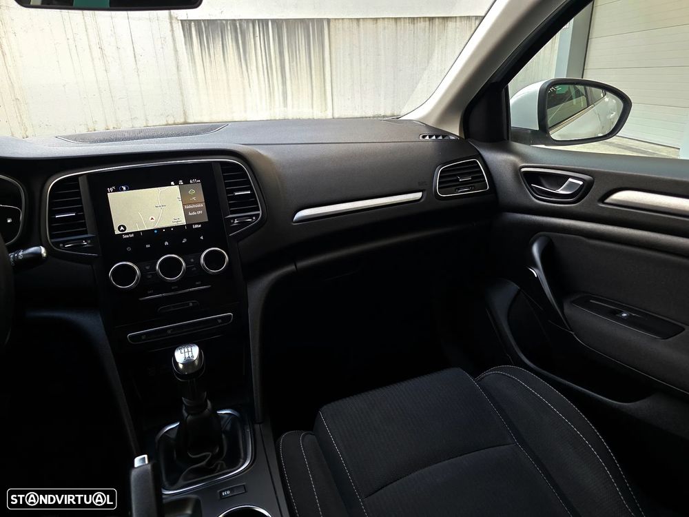 Renault Mégane Sport Tourer 1.3 TCe Limited - 37