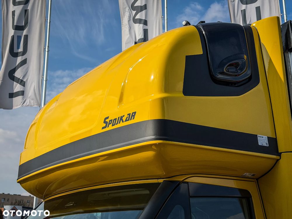 Iveco Daily plandeka 10ep, sypialnia - 13