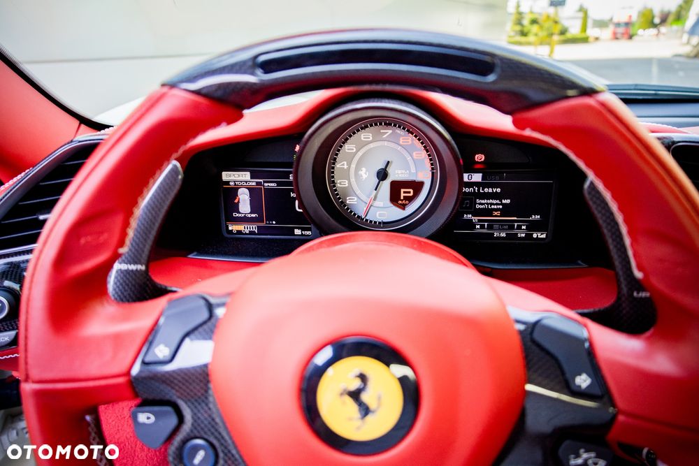 Ferrari 488 - 11