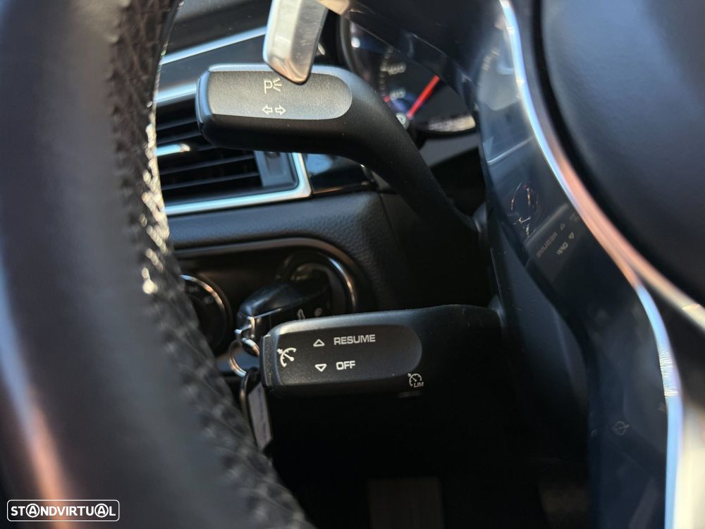 Porsche Macan S - 32