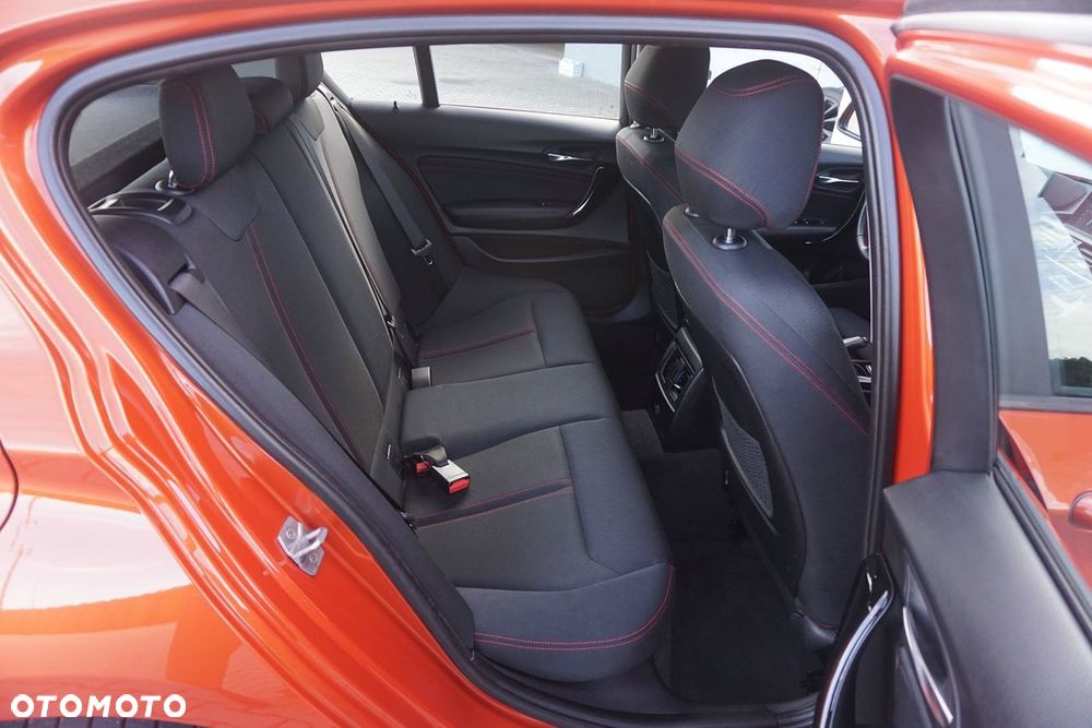 BMW Seria 1 120d Sport Line - 32