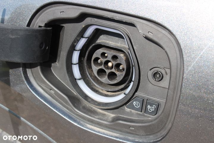 Ford Kuga 2.5P PHEV FWD ST-Line X - 12