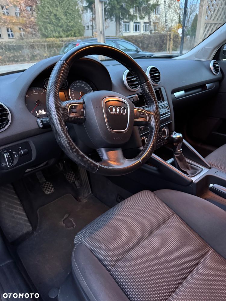 Audi A3 Sportback 2011 photo 3