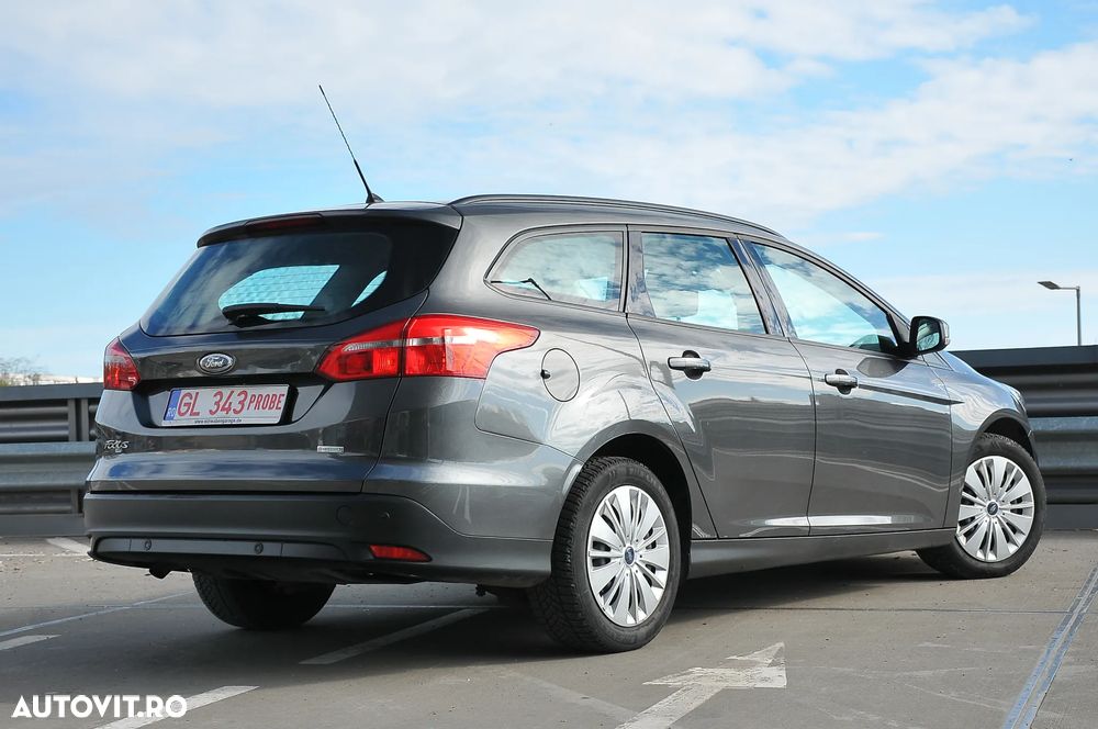 Ford Focus 1.0 EcoBoost Titanium - 9