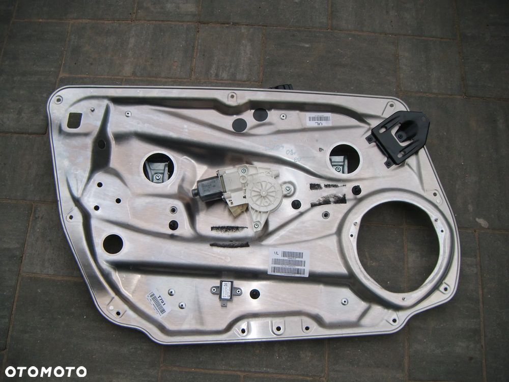 mercedes w204 08r  mechanizm szyby lewy przód  z silnikiem a2048200142 - 1