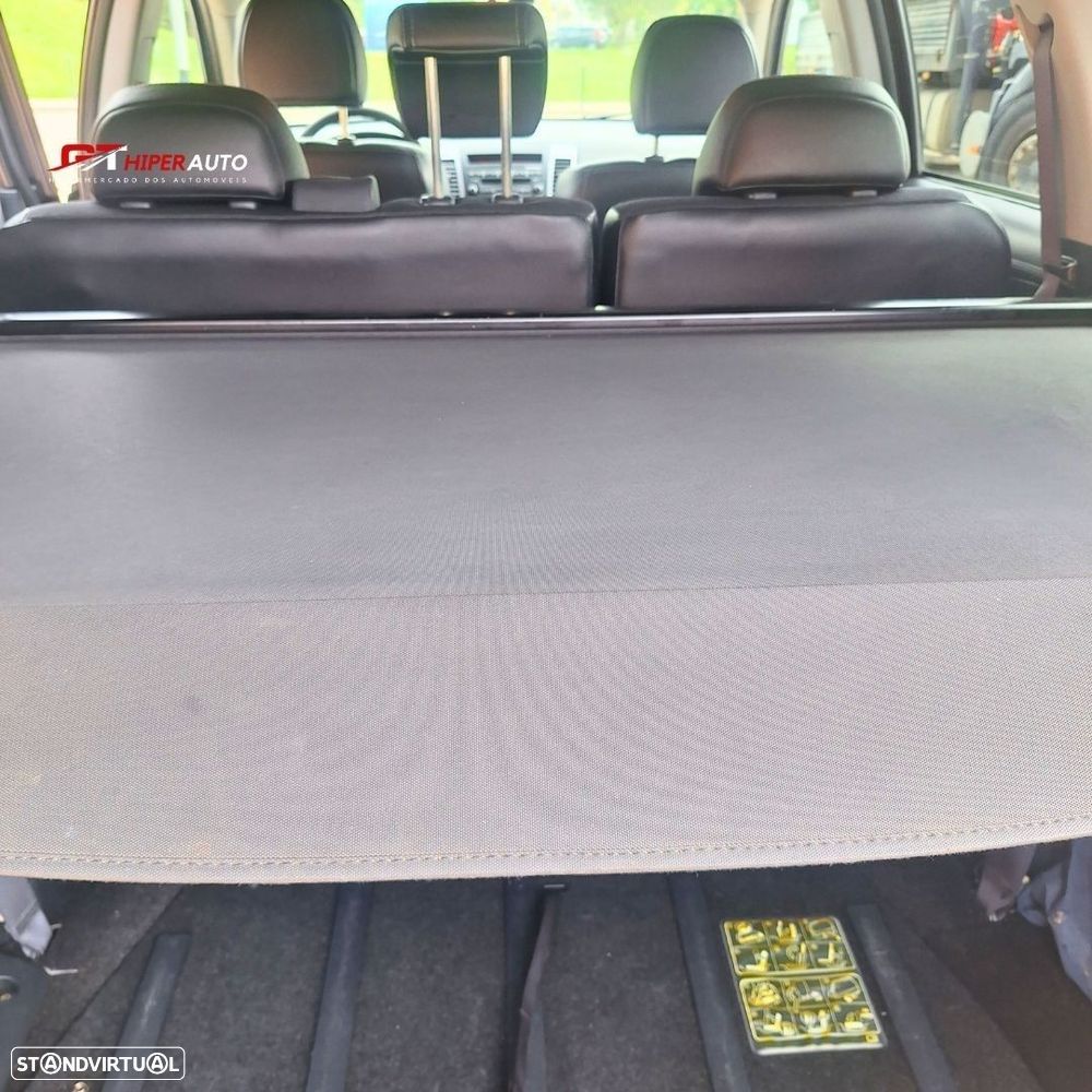 Mitsubishi Outlander - 11