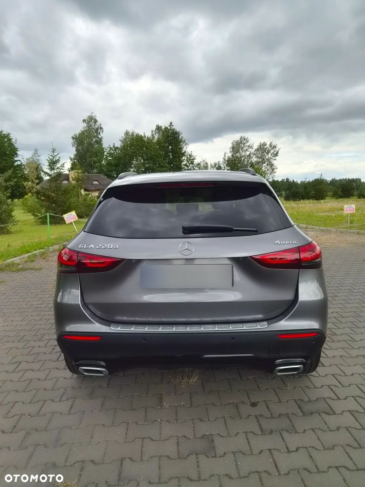 Mercedes-Benz GLA 220 d 4-Matic - 10
