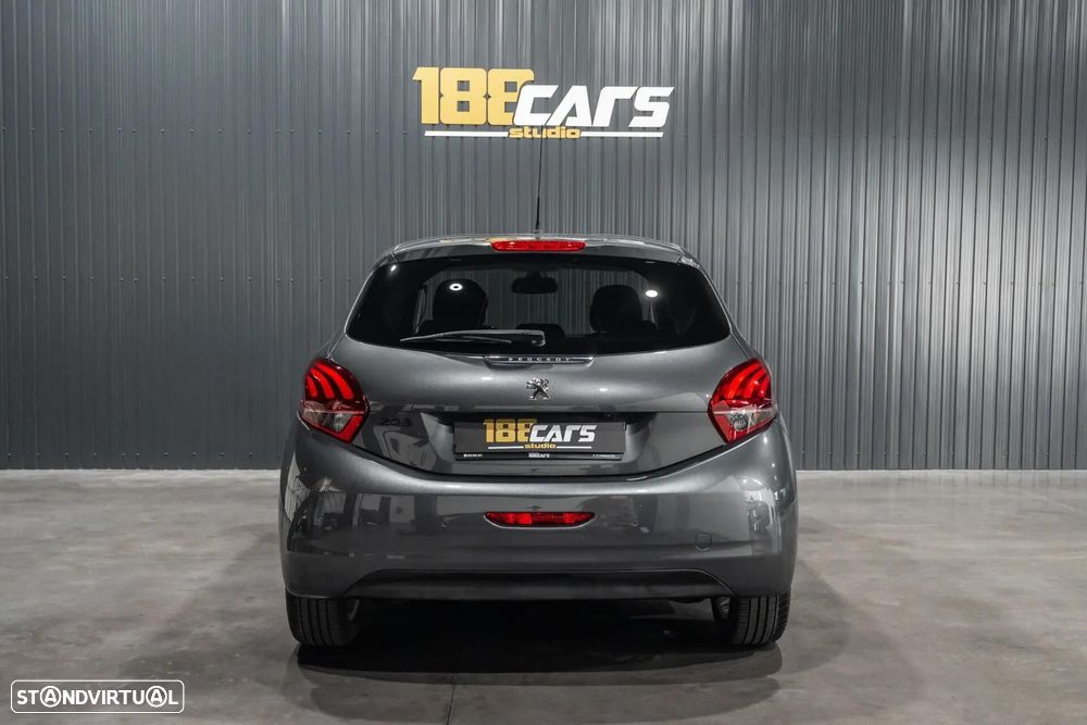 Peugeot 208 - 45