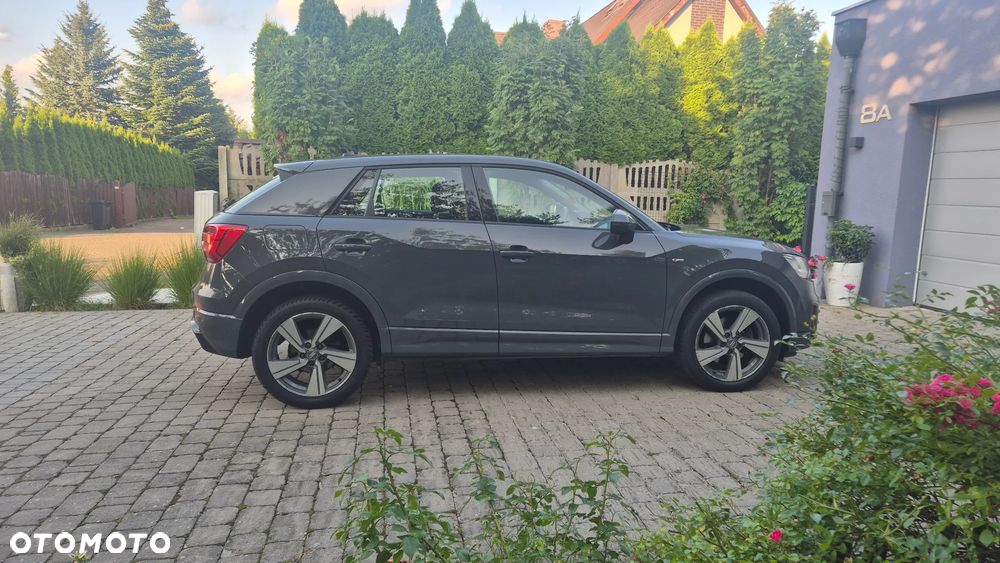 Audi Q2 40 TFSI Quattro S tronic - 4