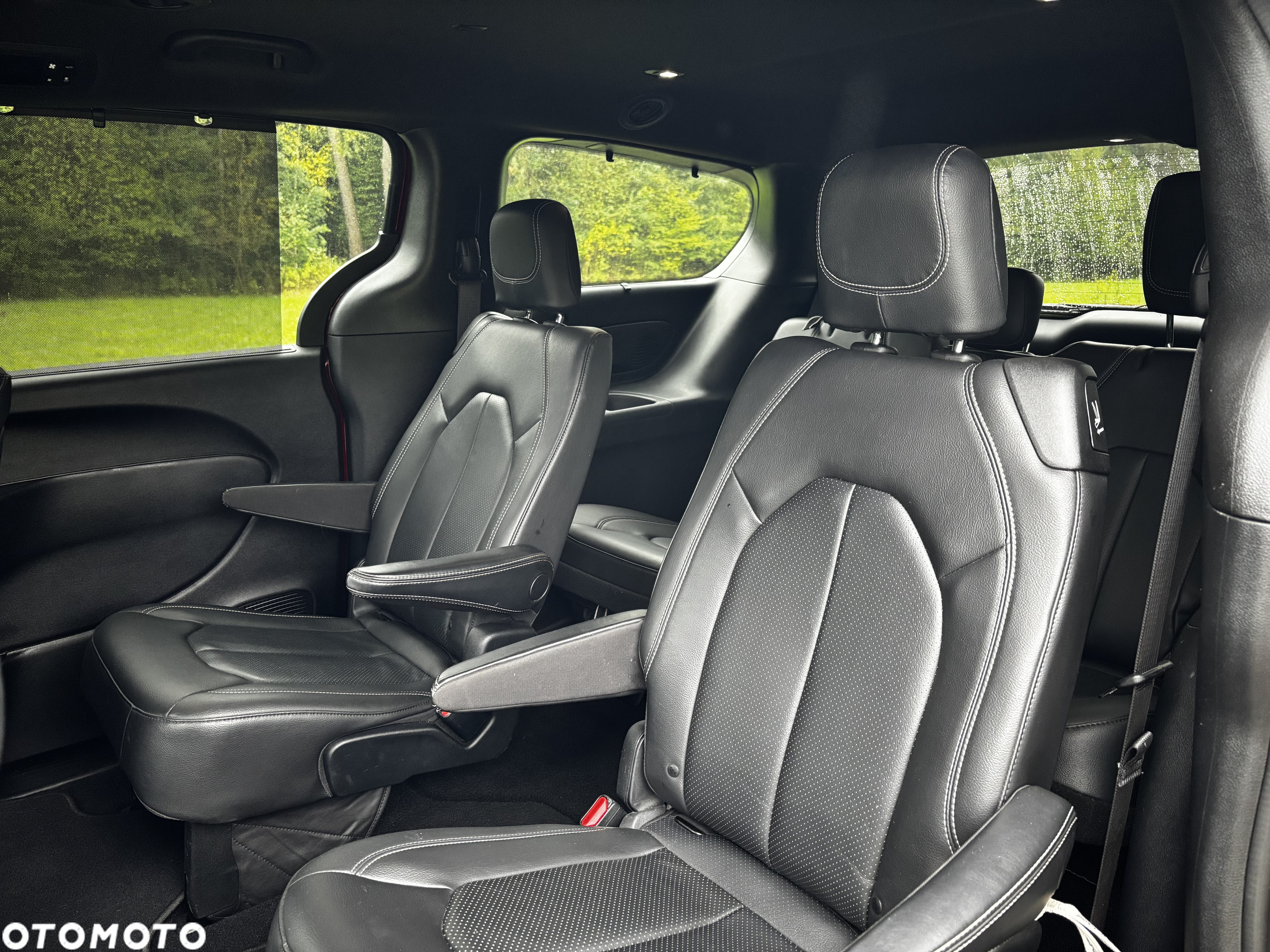 Chrysler Pacifica - 10