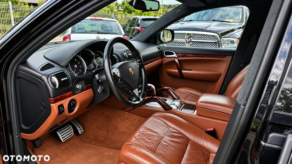 Porsche Cayenne Turbo Tiptronic S - 8
