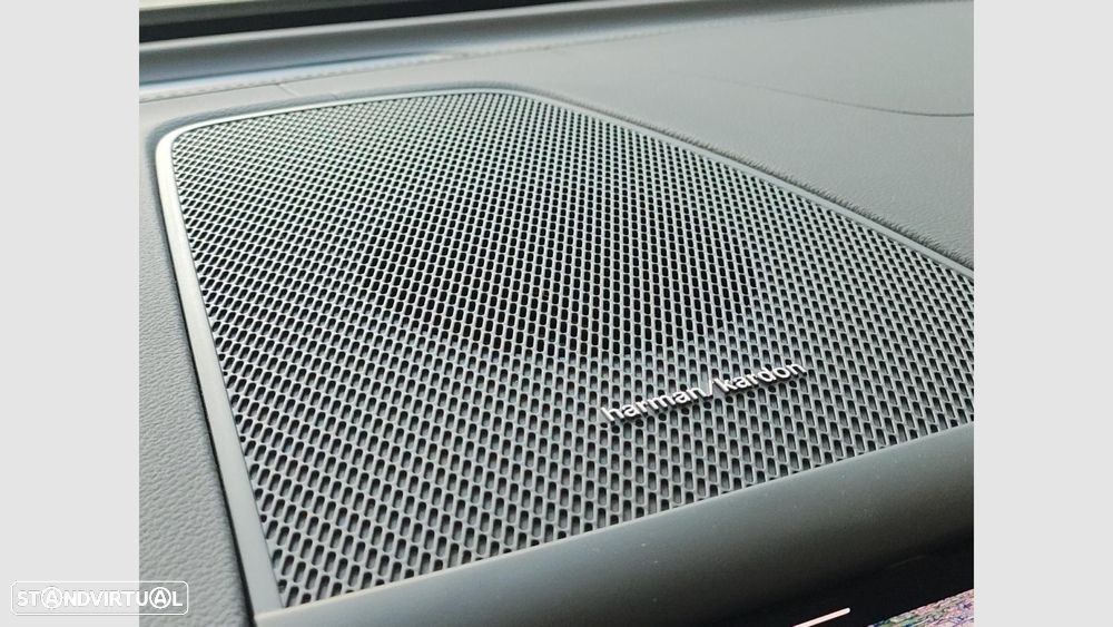 Volvo XC 60 2.0 T6 PHEV Ultimate Dark AWD - 26