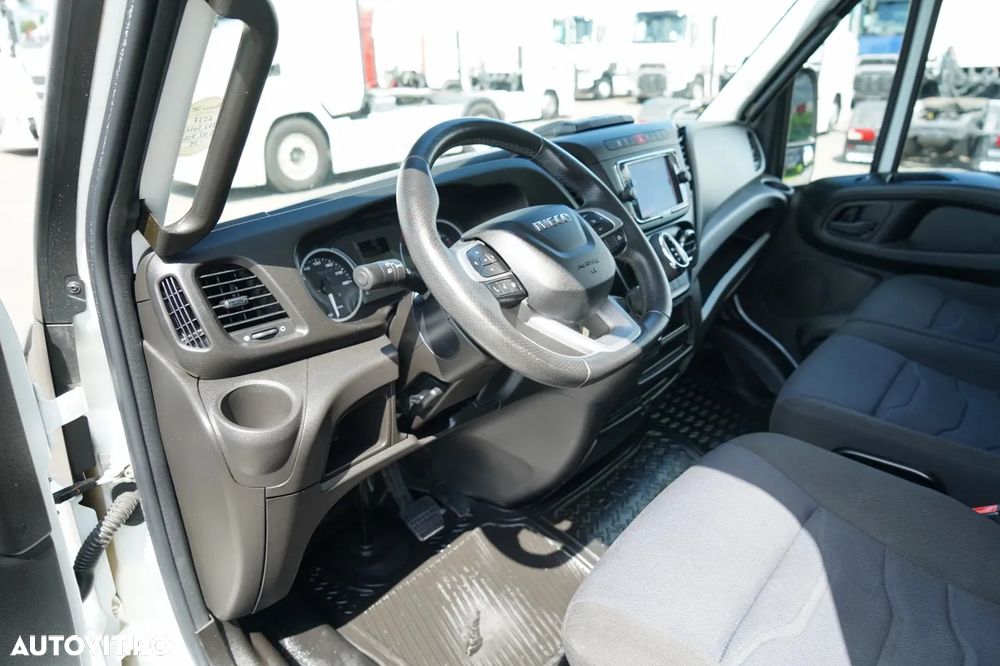 Iveco DAILY 35-180 / CONTAINER - CORTINĂ / AUTOMAT / DHOLLANDIA LIFT / GVWR: 3500 KG / 2021 - - 24