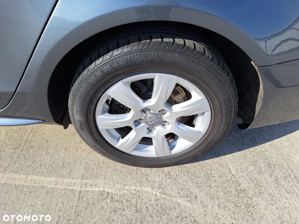 Audi A4 Avant 2.0 TDI DPF clean diesel multitronic S line Sportpaket - 22