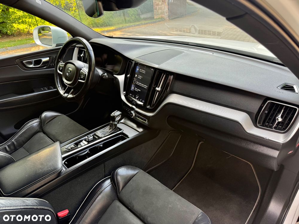 Volvo XC 60 D4 Geartronic RDesign - 31
