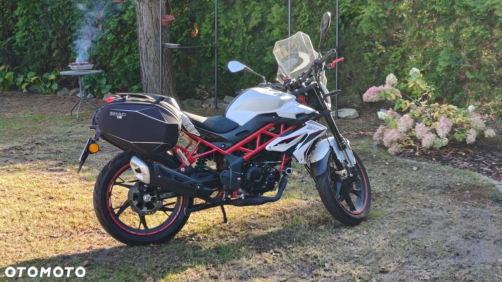 Benelli BN 125