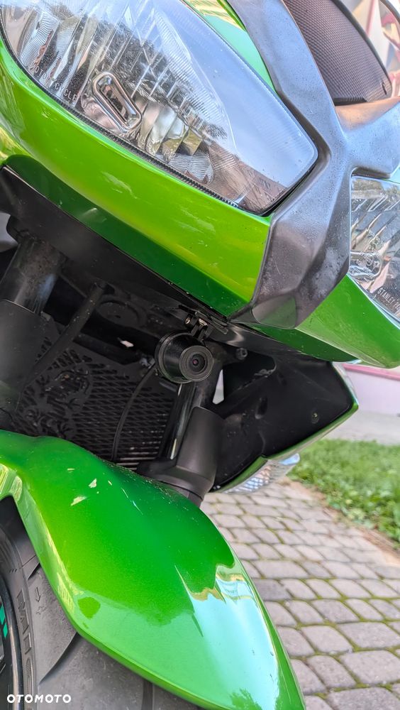 Kawasaki ER - 8