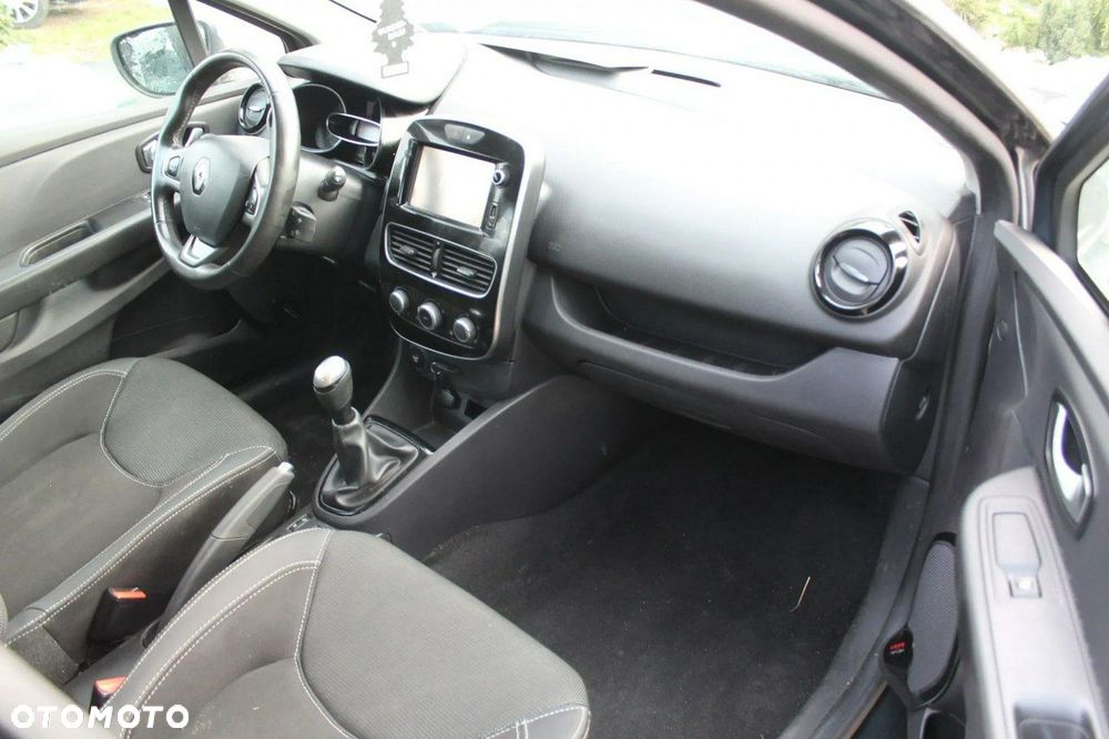 Renault Clio - 12