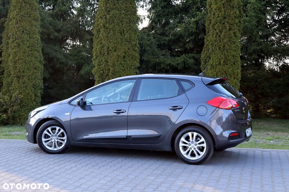 Kia Ceed 1.6 GDI Dream Team Edition - 8