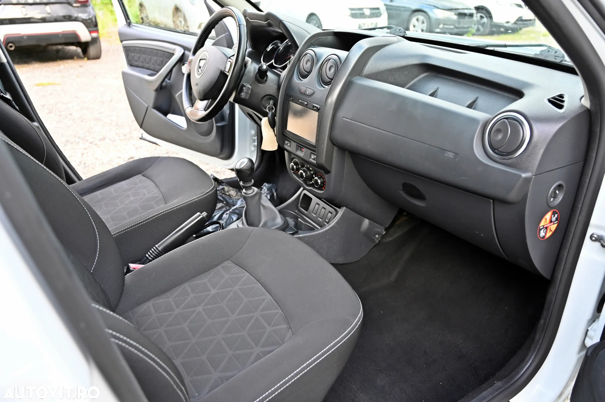 Dacia Duster dCi 110 FAP 4x2 Laureate - 12