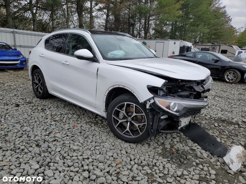 Alfa Romeo Stelvio 2.0 Turbo 16V AT8-Q4 Ti - 15