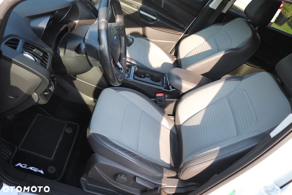 Ford Kuga 2.0 TDCi 2x4 Business Edition - 33