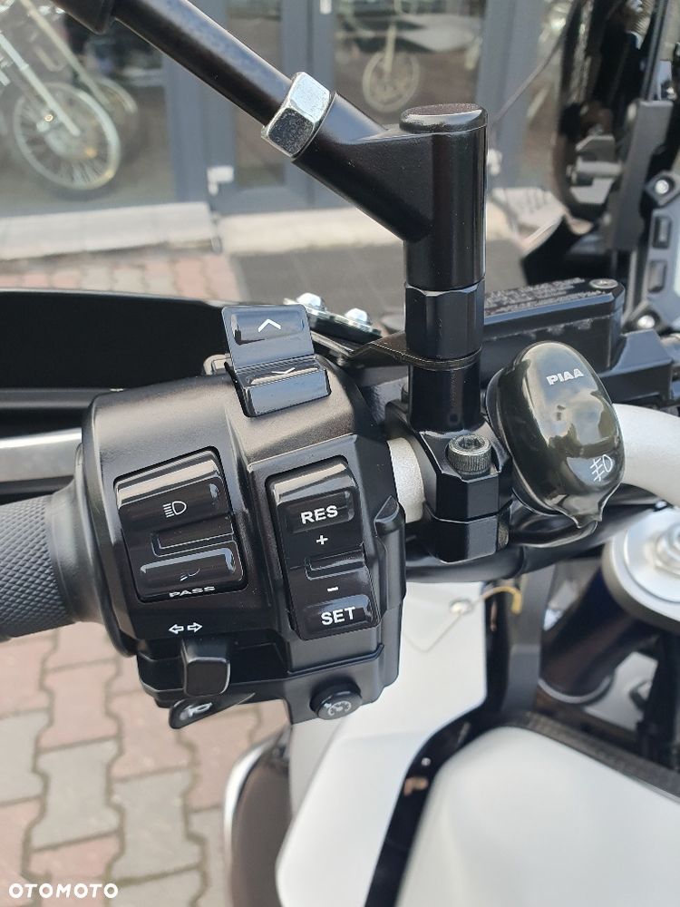 Yamaha Super Tenere - 13