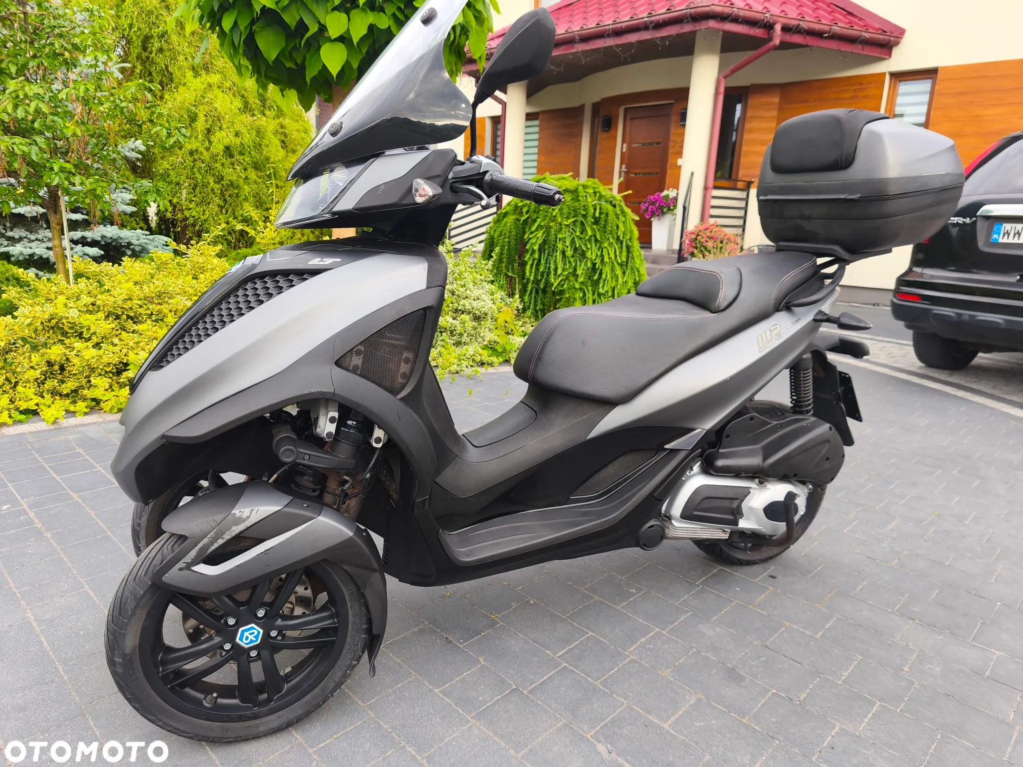 Piaggio MP-3 - 3