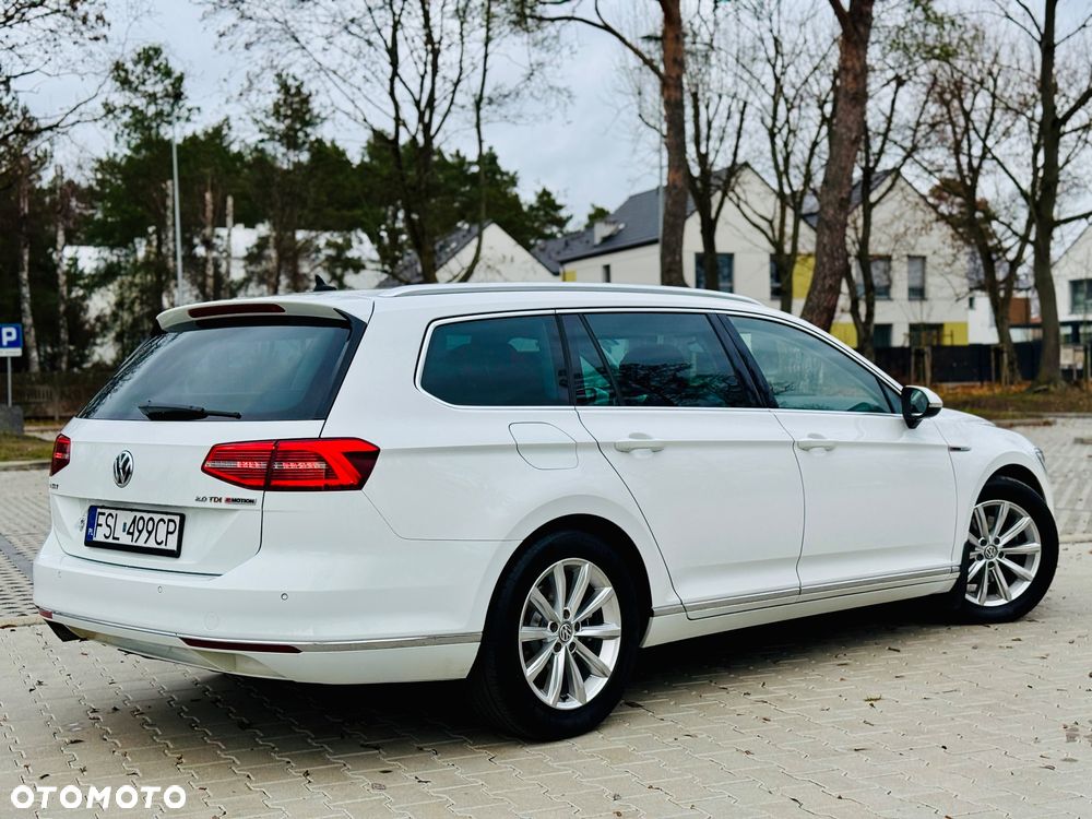 Volkswagen Passat Variant 2.0 TDI SCR 4Motion DSG Highline - 4