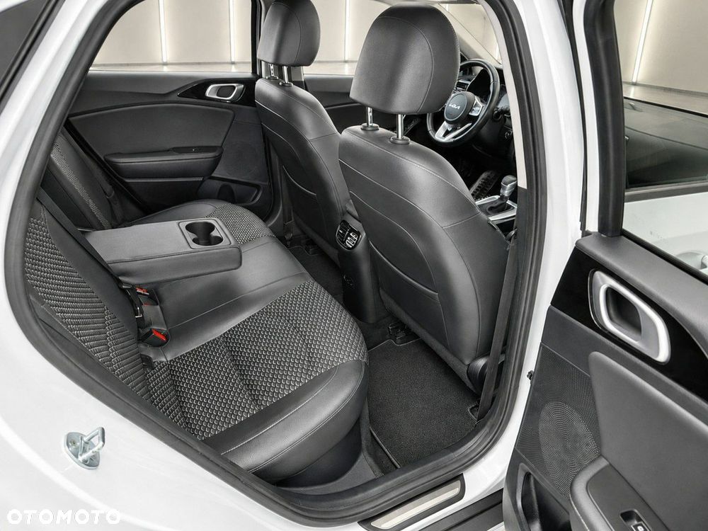 Kia XCeed - 14