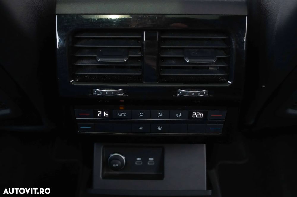 Volkswagen Touareg - 35