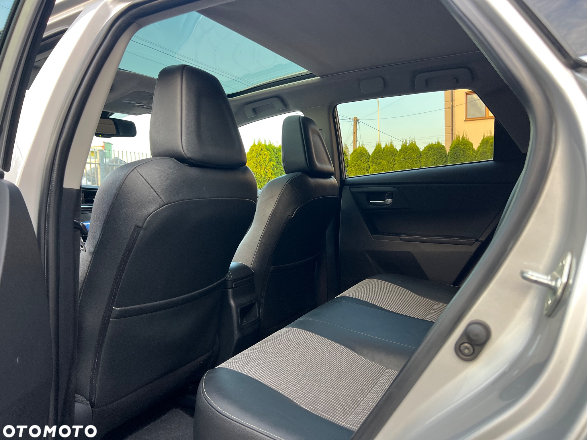 Toyota Auris 1.8 HSD Luna - 26