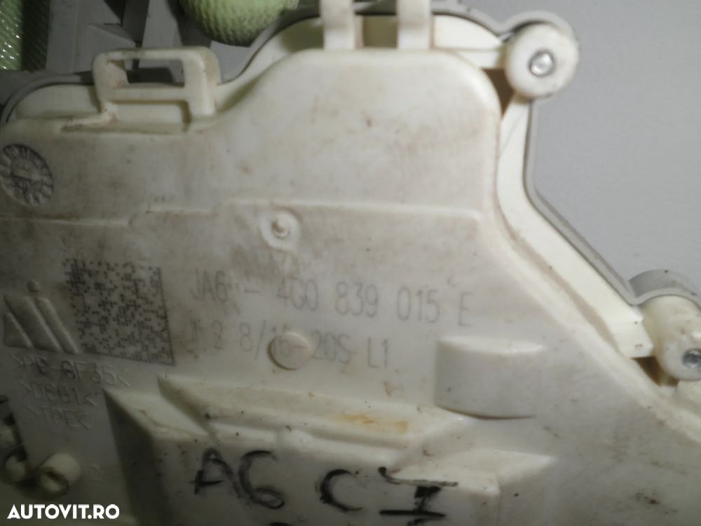 Broasca stanga/ dreapta fata / spate Audi A8 D4, A7, A4 B8, A5, A6 C7, 8J1837016C, 8J2837015C 4G0839015E - 8