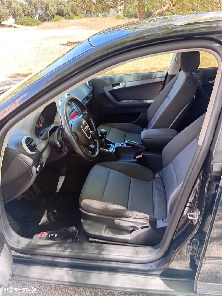 Audi A3 Sportback 1.6 TDI DPF Attraction - 12