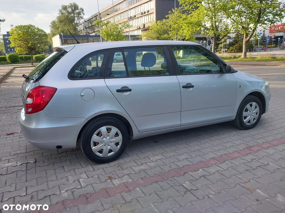 Skoda Fabia 1.4 16V Active - 9