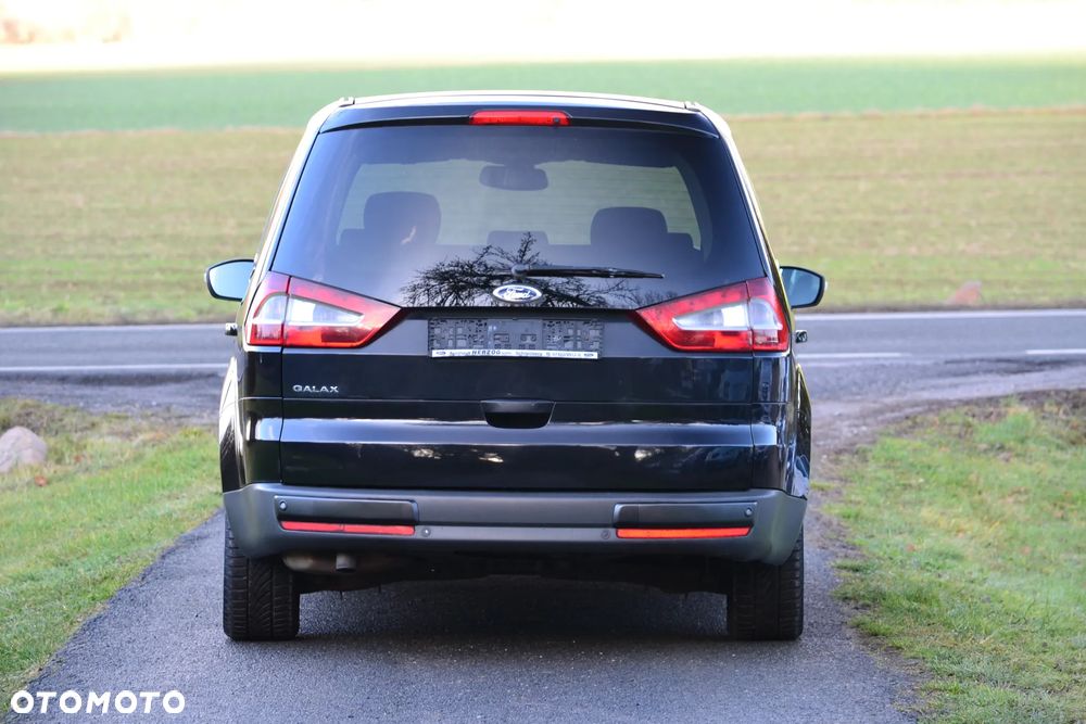 Ford Galaxy 2.0 TDCi Ghia - 8