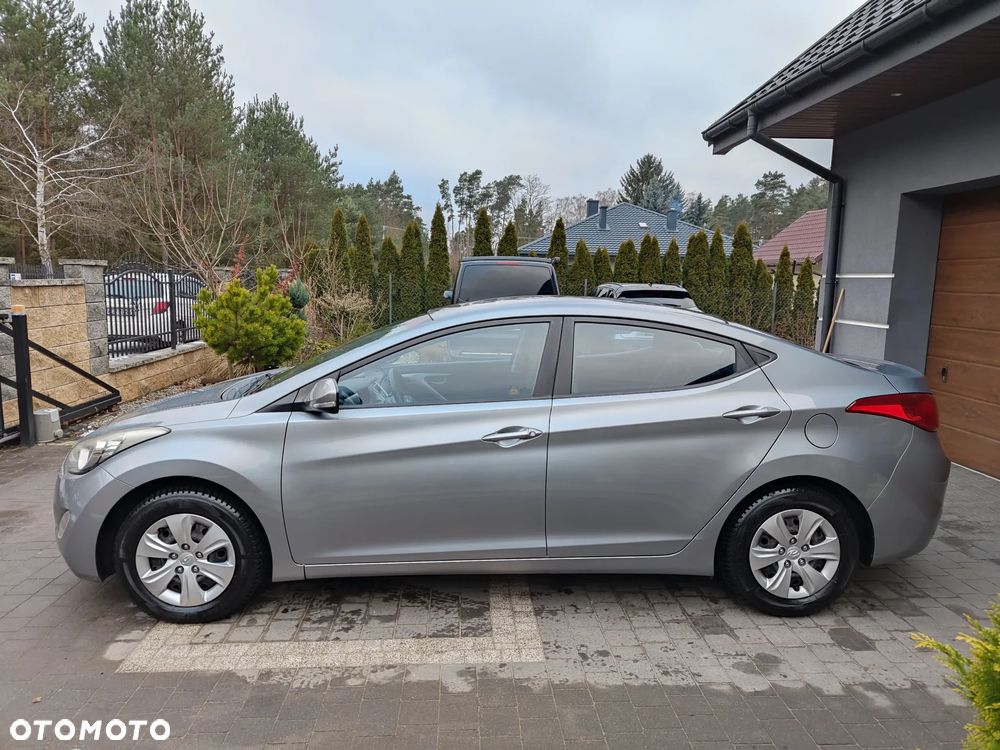 Hyundai Elantra 1.6 Comfort - 27