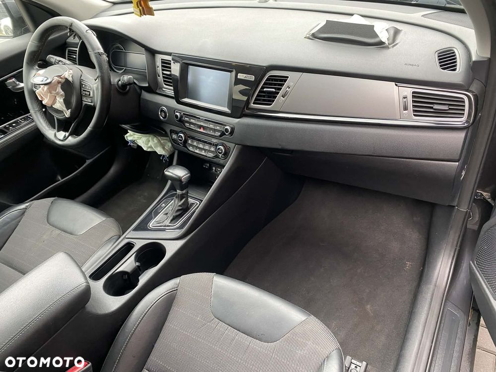 Kia Niro 1.6 GDI Hybrid L - 9