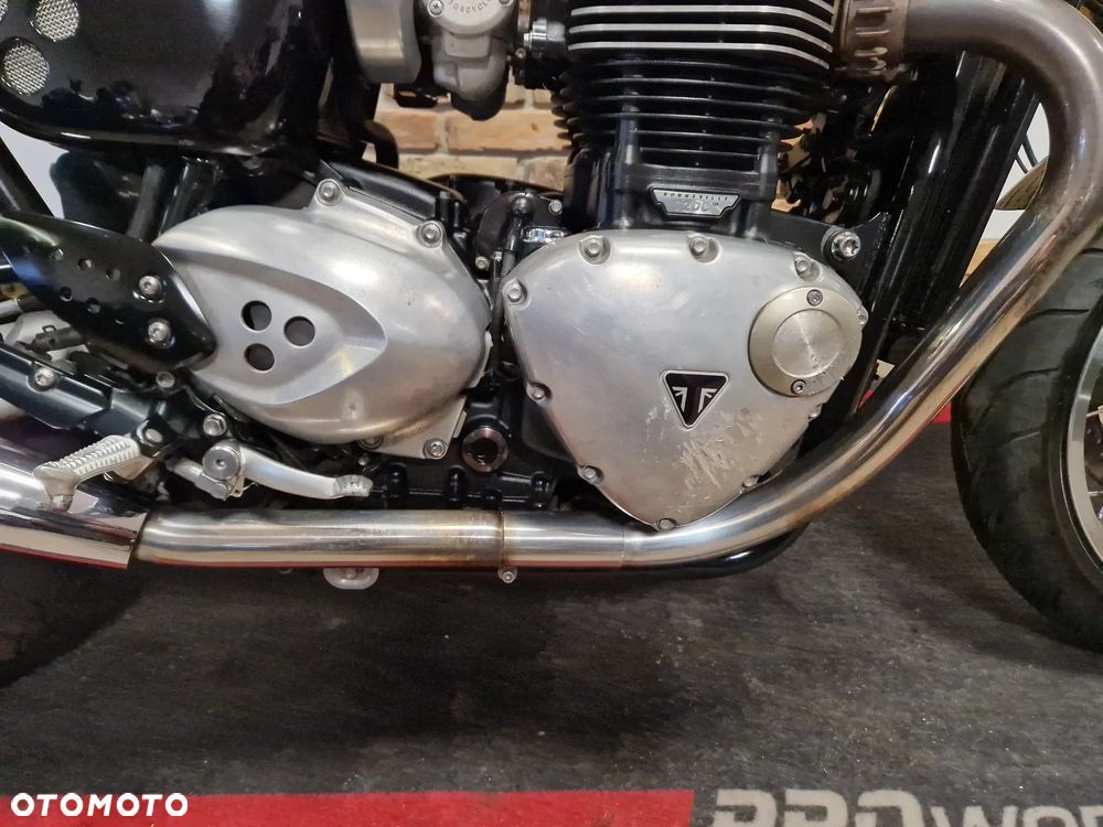 Triumph Thruxton - 14
