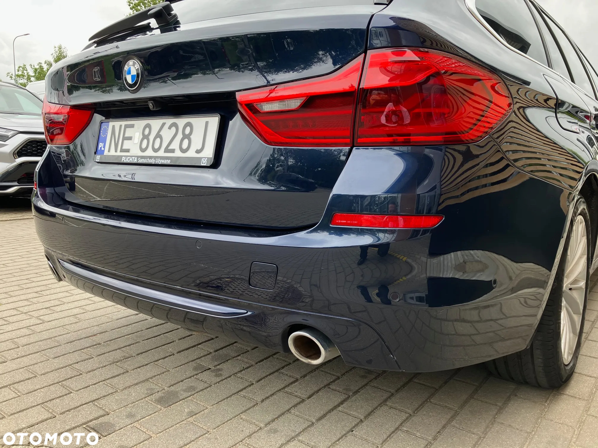 BMW Seria 5 520d xDrive Touring - 11