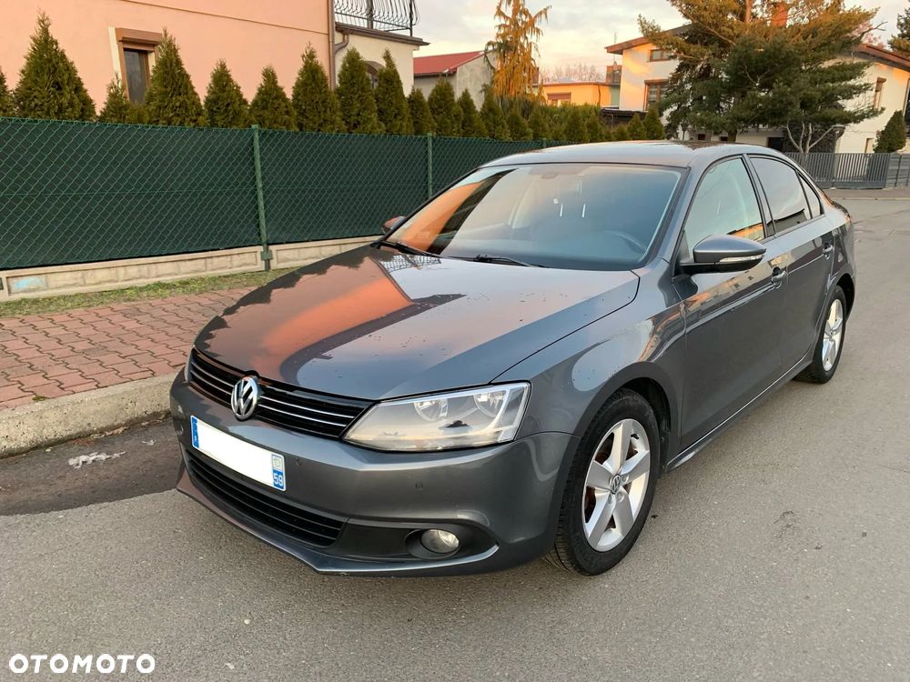 Volkswagen Jetta 1.6 TDI DSG Highline - 4