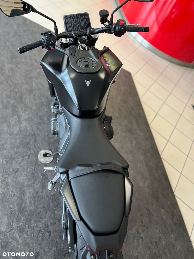 Yamaha MT - 16