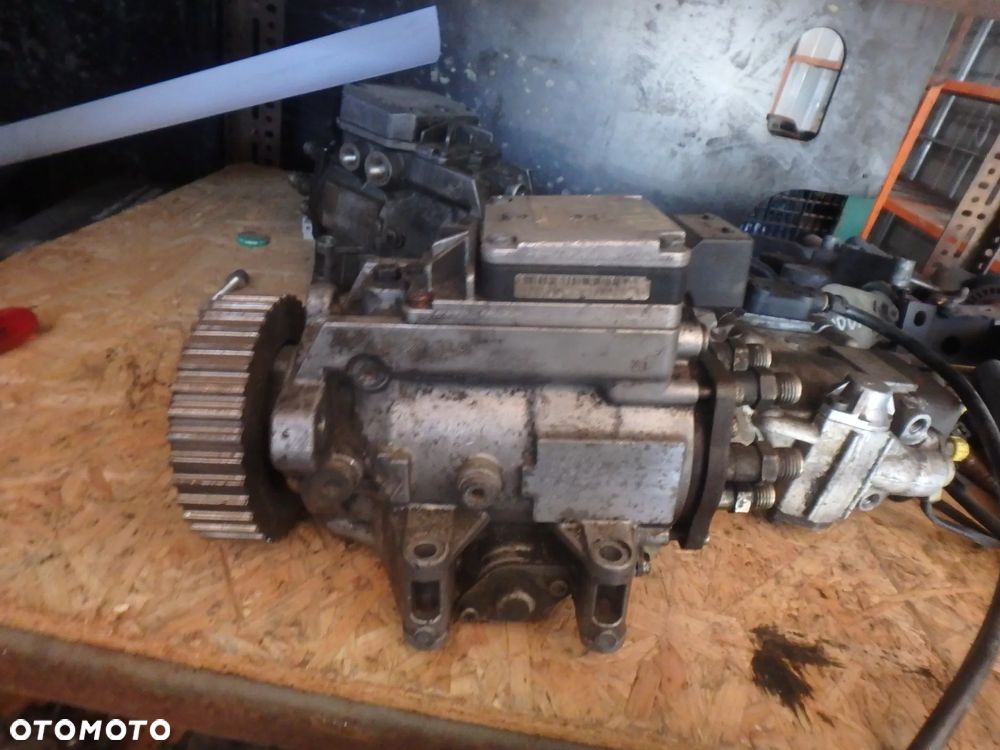 Pompa wtryskowa Audi A6 C5 2.5 TDI 059130106D - 1
