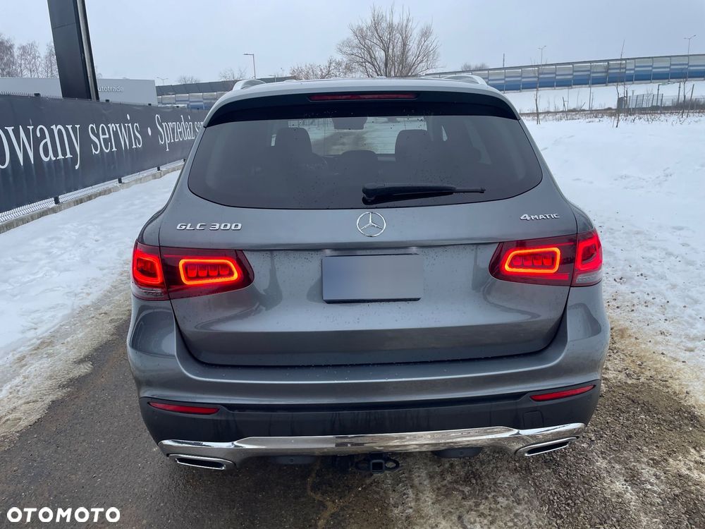 Mercedes-Benz GLC 300 4Matic 9G-TRONIC Exclusive - 7